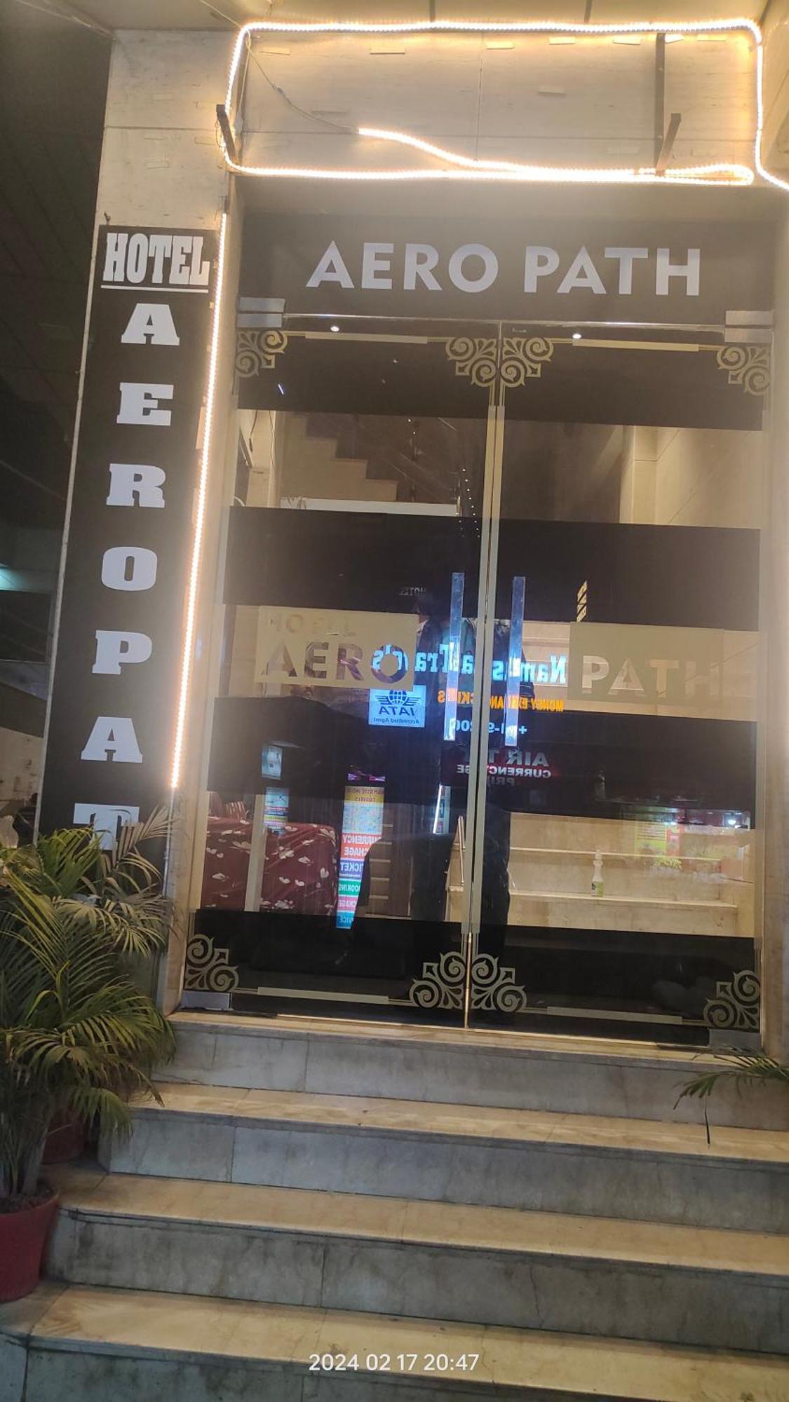 Hotel Aeropath 4*